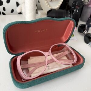 Gucci Women's Pink Sunglasses with Case